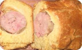 Saucisson En Brioche Traditionnel Recette Recettes De Cuisine Alimentation Saucisson