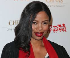 Jill Marie Jones vs Holly Robinson E