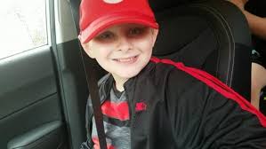 Un niño de 12 años cumple su último deseo de acompañar a su mamá al altar