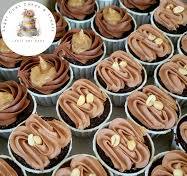 Wedding cake and cupcakes order details