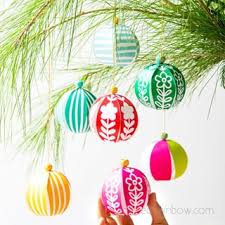Paper christmas present ornament ~this easy diy project is the perfect bordom buster! Beautiful Diy Paper Christmas Ornaments In 5 Minutes A Piece Of Rainbow