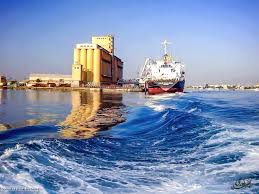 Ship Loading At The Docks In Port Sudan Red Sea تحميل سفينة في ميناء بورتسودان السودان Sudan Portsudan Redsea Docks May Bay New York Skyline Skyline