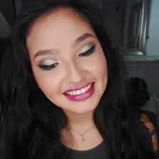 Claudia Poma MakeUp updated their...