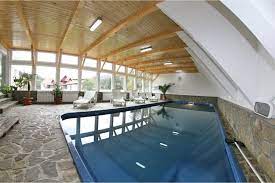 Pensiunea oferă parcare privată gratuită și închirieri de. Pensiunea Maria Predeal Contact Direct