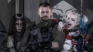 To nowy film z uniwersum dc, który miał być inny niż dotychczasowe produkcje oparte na cała magia traileru pryska bowiem przy kontakcie z całym filmem. Legion Samobojcow Recenzja