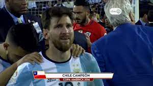 Jun 18, 2021 · thiago silva citó a lionel messi y cristiano ronaldo para referirse al accionar de los jugadores de la selección peruana tras el penal anulado a brasil. Messi Lloro Desconsoladamente Tras Perder La Copa America Ante Chile Rpp Noticias