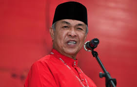 Menteri umno letak jawatan jika ordinan darurat lanjut lepas 1 ogos. Zahid Diminta Letak Jawatan Jika Berpakat Dengan Anwar