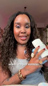 ter hiperidrose (suor excessivo) no couro cabeludo e fazer exercícios todos  os dias não é fácil, mas com produtos certos da pra cuidar bem dos fios  todos os dias sem drama 💛 @