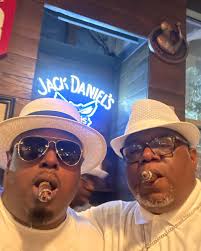 Mark Avery Music (@markaverymusic) • Instagram photos and videos