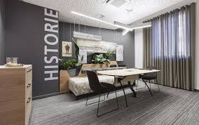 Innenausbau Buroeinrichtung Volksbank Volksbankkarlsruhe Sbbereich Interiordesign Ergonomieamarbeitsplatz Akus Moderne Banke Innenturen Holz Innenturen