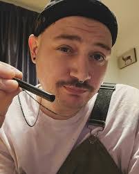 Jasper Samuel's Instagram, Twitter & Facebook