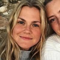 3500+ "Lottie" profiles