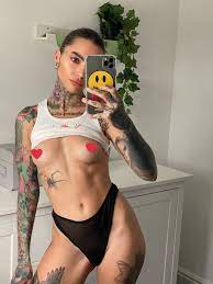 TW Pornstars - Rebecca Fox. Twitter. MY ONLYFANS IS $3 FOR ONE HOUR ONLY GO  GO GO !!!!!!!!!!. 6:03 PM - 4 Mar 2021