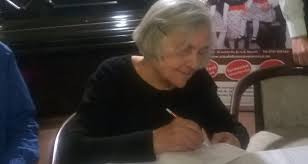 21 mai 1932, bratovoeşti, judeţul dolj) este o o filologă, lexicografă, prozatoare a fost soţia poetului şi traducătorului romulus vulpescu. Interviu Cu Scriitoarea Ileana Vulpescu Nu E Nicio LaudÄƒ CÄƒ Nu Am InvÄƒÅ£at SÄƒ Folosesc Computerul Dar Am O ScuzÄƒ PlauzibilÄƒ Nu Mi Place Ca Intre Ganduri Si Hartie SÄƒ IntervinÄƒ
