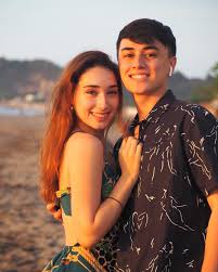 «con mi amiga #annylapeke #sesiondefotos». Edward Barber Edward Barber Instagram Photos And Videos