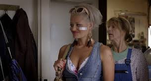 Ze své druhé proměny byla nadšená. Erika Starkova Z Mostu Vycpavam Si Prsa Ponozkami Jsem Maskot Severu Expres Cz