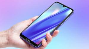 Huawei Vypustila V Rossii Byudzhetnyj Smartfon Honor 8s Nacelennyj Na Moloduyu Bezdenezhnuyu Auditoriyu Mechtayushuyu O Polno Usb Radio Samsung Galaxy Phone Smartphone