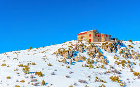 It is situated in the hills near the gulf of corinth coast, 11 km northwest of aigio. Zhreia E3ormhsh Sto Boyno Ths Peloponnhsoy Poy Apexei 2 Wres Kai 18 Lepta Apo Thn Patra Patras Events