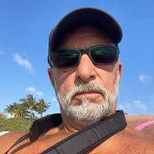 Gary Verdi's Instagram, Twitter & Facebook