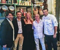 Sevilla siete festejos para la temporada. La Cena De Postin De Gwyneth Paltrow En Sevilla Restaurante Ispal
