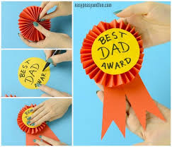 Make dad's father's day gift look extra snazzy with these cute gift wrap ideas. Diy Paper Award Ribbon Father S Day Craft Idea Fathers Day Crafts Easy Fathers Day Craft Mothers Day Crafts For Kids
