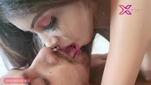 Desi sexy wife fucke hard - XNXX.COM