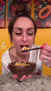 Eating Videos with Auntie Amanda