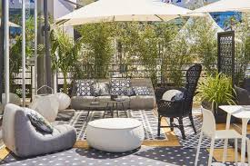 Visitez Le Patio Canal Mis En Scene Par La Redaction Marie Claire Maison Patios Marie Claire Maison Idees De Patio