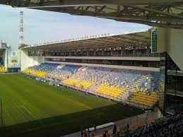 Până acum a fost ridicată una dintre tribune şi o peluză. AdaugÄƒ Pin Pe Fotbal