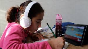 Bu durumu iyileştirmek için pek çok kurumun topladığı miktarlar milli eğitim bakanlığı'nın tablet bilgisayar dağıtımı yapabilmesi için bakanlık bünyesine aktarıldı. Meb In Tablet Bilgisayar Dagitiminda 3 Faz Basladi