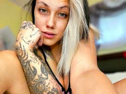 Goddessfoxxisilk (32 YO woman) XXX hot live cam sex show - Chat and webcam  sex with Goddessfoxxisilk