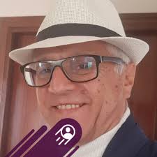 رئيس مؤسسة أصدقاء فجيج السيد مصطفى المدرسي يحضر حفل تخرج جامعة الأخوين  احتفاءً بأول دفعة من المستفيدين من اتفاقية الشراكة حضر رئيس مؤسسة أصدقاء  فجيج، يوم السبت 14 يونيو 2025، فعاليات حفل