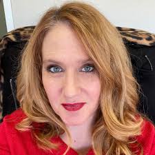 🌊🐚🧜‍♀️ MERMAID PROTEIN SHAKE RECIPE 🧜‍♀️🐚🌊 Here's a recipe that's  sure to make a splash! The Mermaid Protein Shake recipe is made by layering  blends of IsaLean Shake with fresh fruit. And