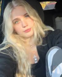 Hi! My name is Maddie Forsyth and I am from Orono, Minnesota! I am not 100%  committed to UTK but it is one of my top choices! I am majoring in biology