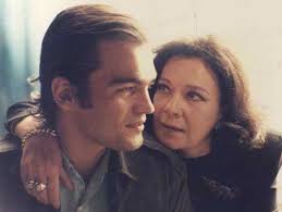 Tα τρία πανέμορφα παιδιά του 78χρονου κώστα καζάκου εικόνες παρά τα 78 του χρόνια ο καταξιωμένος ηθοποιός κώστας καζάκος ζει μια νέα ζωή στο πλευρό της συζύγου του τζένης κόλλια, με την οποία. Tzenh Karezh Oi Teleytaies Meres Ths Opws Tis 8ymatai O K Kazakos In Gr