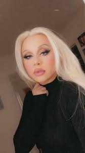 Can this be a thread of our fave queens? Mines farrah moan!! She's funny,  charismatic and beautiful and funny! ❤️ : r/rupaulsdragrace