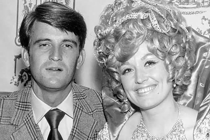All About Carl Dean, Dolly Parton's Reclusive Husband of Nearly 60 Years