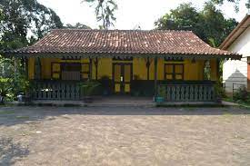 Rumah adat betawi masyarakat betawi umumnya mengenal 4 ragam bentuk arsitektur tradisional yang dipakai pada rumah adat mereka, yaitu: Fakta Unik Rumah Adat Betawi Yang Menarik Untuk Diketahui Onlist Id