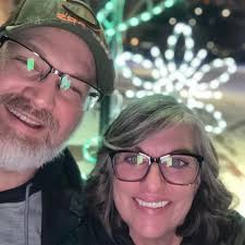 What auction houses have regular inside sales in the Quad City area?