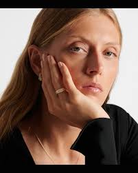 Stone & Strand Ring Bold Lattice aus 14kt Gelbgold mit Diamanten