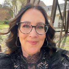 Stephanie Cubillas's Instagram, Twitter & Facebook