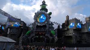 Boomtown's uniqueness comes from the different 'districts' that make up the ever evolving 'city'. Boomtown 2019 Nucleus 4 Tet Start Youtube