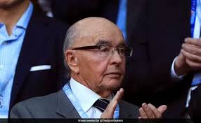 British Billionaire Joe Lewis Pleads Guilty To Insider Trading Charges In US