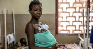 Alcune recenti notizie ci riferiscono addirittura di donne che partoriscono senza sapere di essere incinta. Africa La Storia Di Aisha Cosi La Vita Delle Donne Incinte E Appesa A Un Filo In Ospedale Dopo Ore Di Cammino Il Fatto Quotidiano