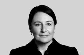 Monique Phipps's Instagram, Twitter & Facebook