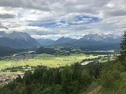 Berghütten sind gemütlich, praktisch und meist toll gelegen. Krepelschrofen Wallgau Magdalena Neuner Panoramaweg