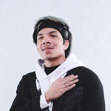 Jika ada yang bertanya siapa youtuber dengan jumlah subscriber terbanyak di indonesia saat ini? Atta Halilintar Youtube