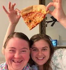 Anna Moates & Anna Penland (@the.almost.twins) • Instagram photos and videos