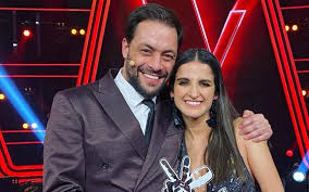 Com apenas 17 anos, tomás adrião foi o grande vencedor do the voice portugal e levou para casa um automóvel e um contrato discográfico com a universal music. The Voice Portugal Rita Sanches E A Grande Vencedora E Surreal Nova Gente