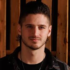 Andrew Bloom's Instagram, Twitter & Facebook